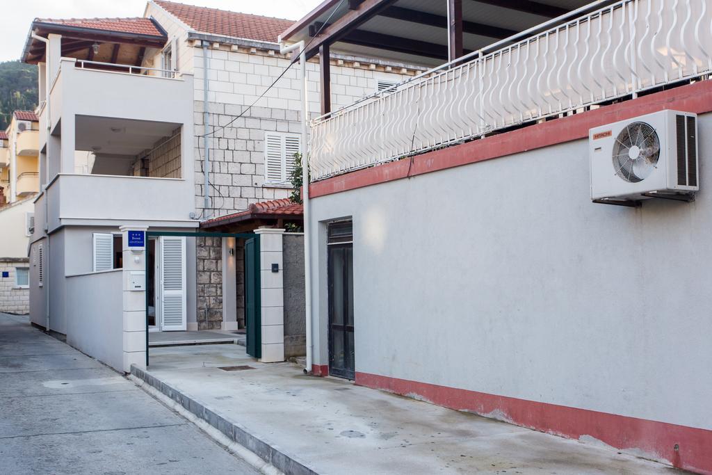 Apartments Gravosa- Free Parking Дубровник Экстерьер фото